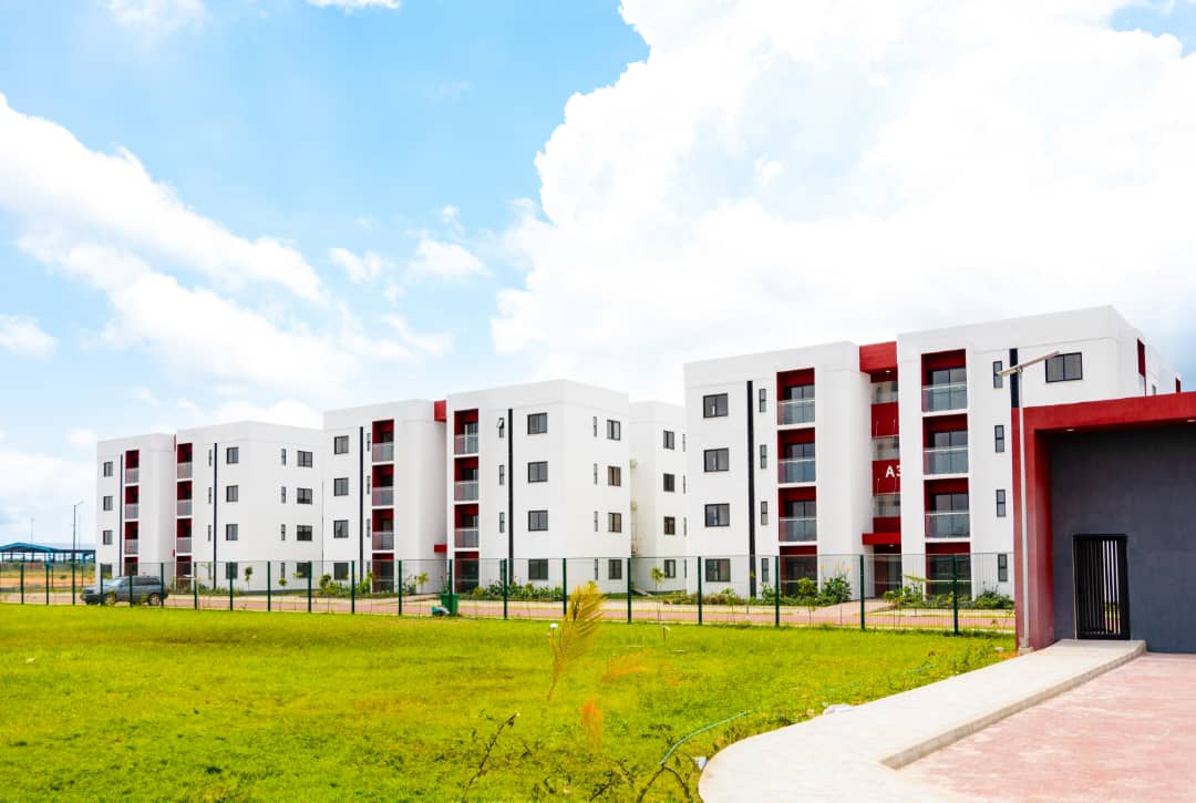 Alaro City, Universal Homes deliver 48 apartments to investors